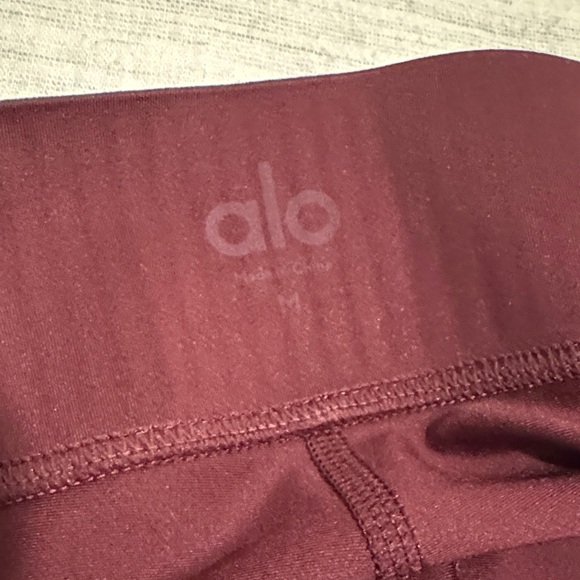 ALO Yoga Airlift Leggings Size M - Picture 3 of 5